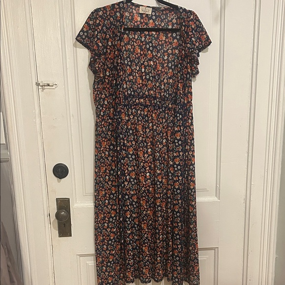 Ember Other - NWOT Blue and Orange Floral Print Kimono